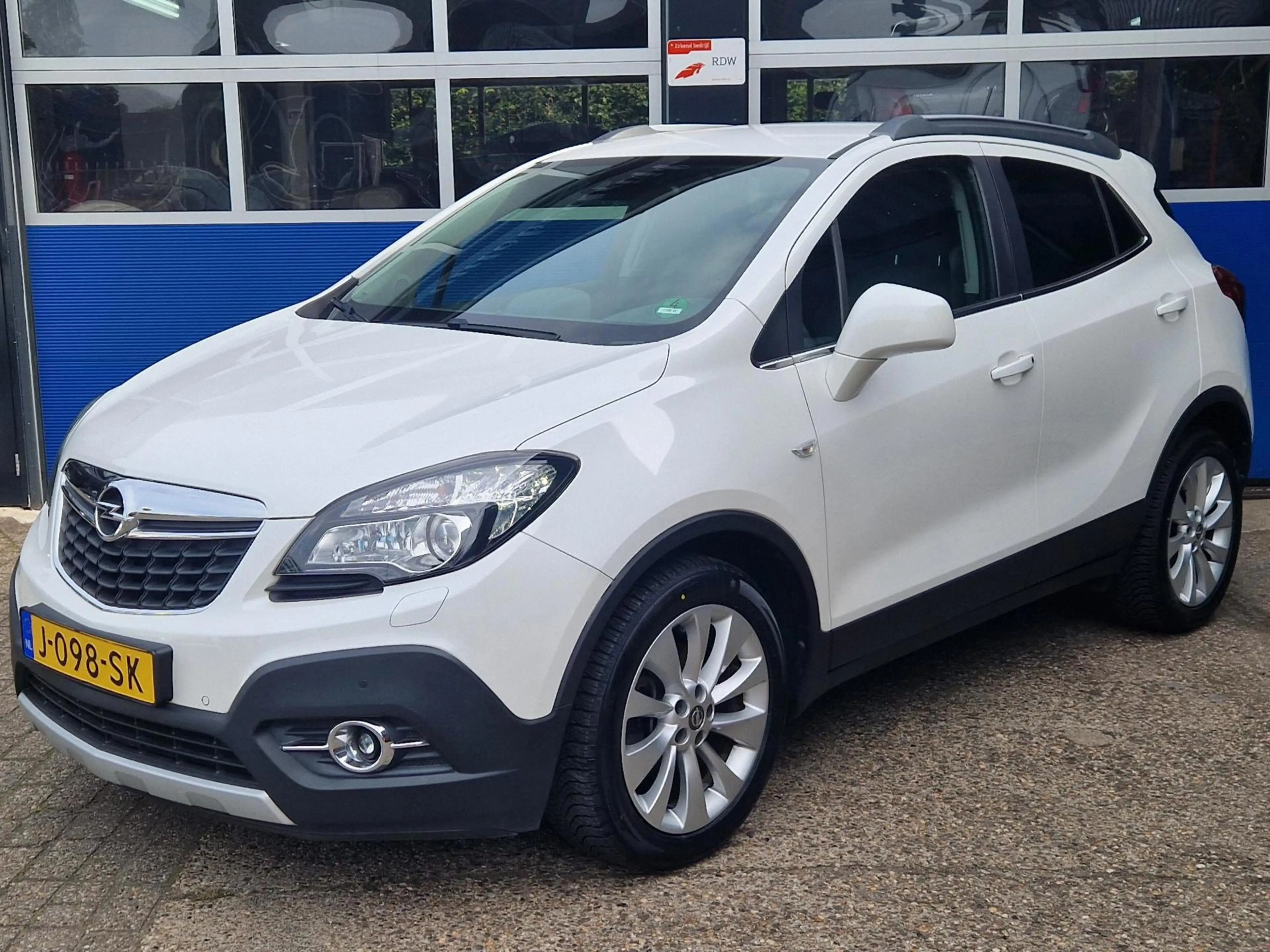 Opel Mokka 1.6 Cosmo / Trekhaak / Leder / Navigatie / Stoel-s