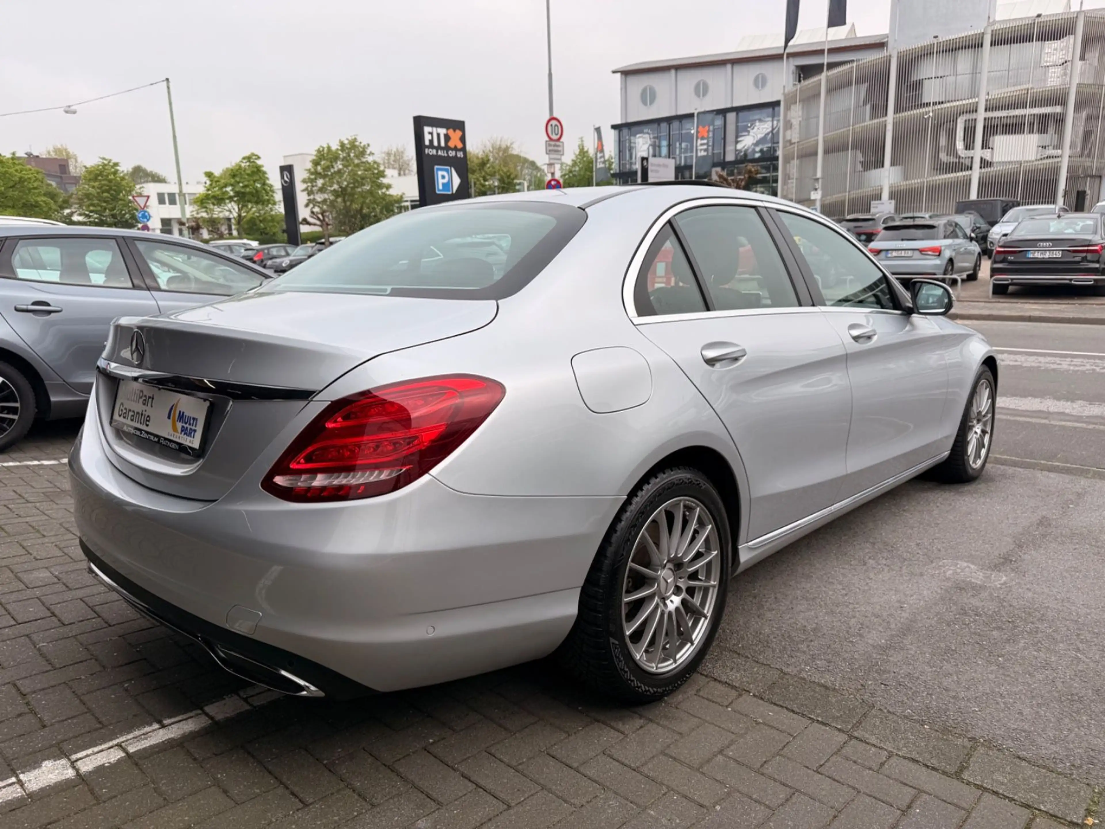 Mercedes-Benz C 220 d Avantg. 9G-Tronic 2.HD*COMAND*LED*S-DACH — photo 6