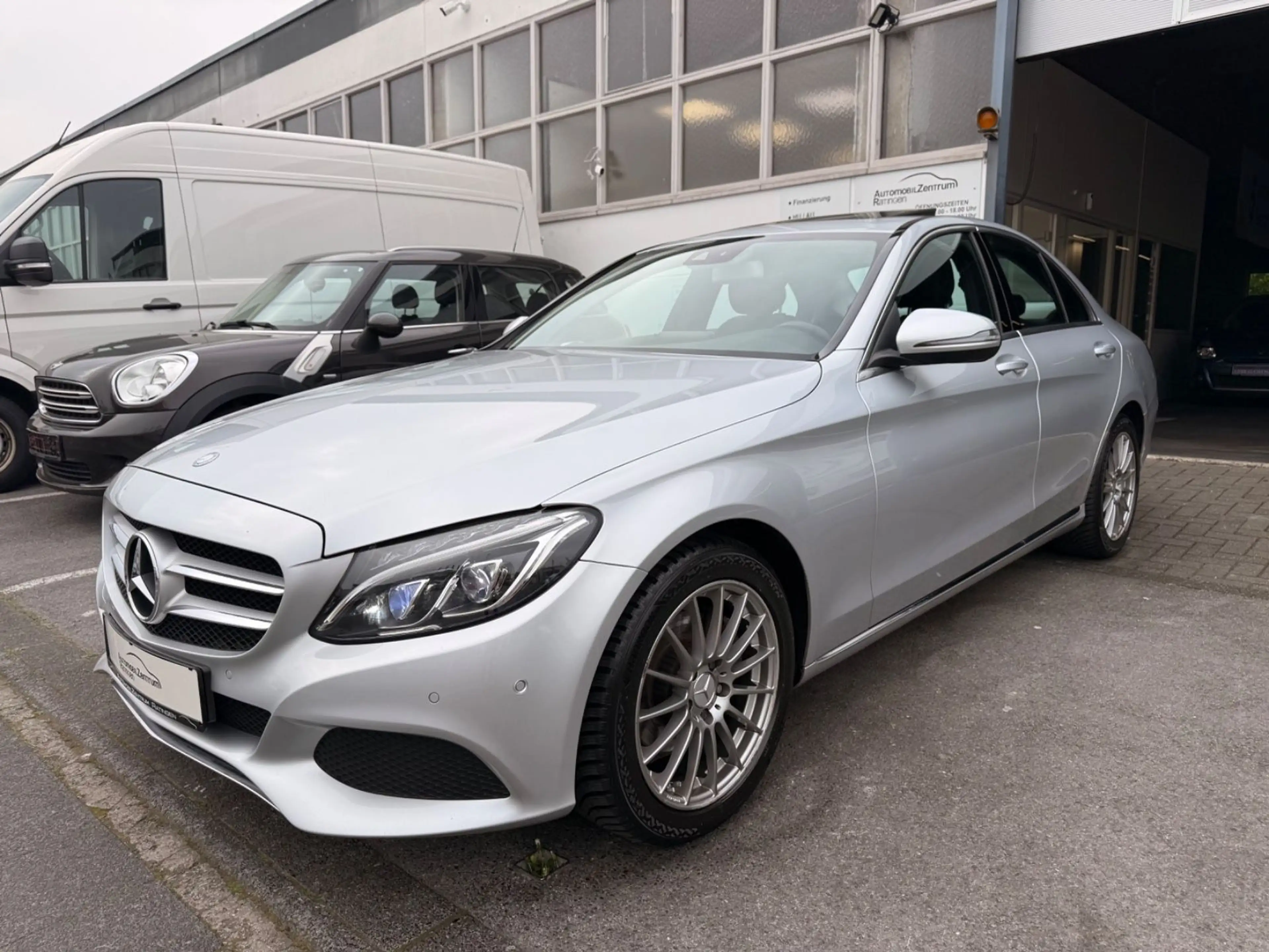 Mercedes-Benz C 220 d Avantg. 9G-Tronic 2.HD*COMAND*LED*S-DACH — photo 3