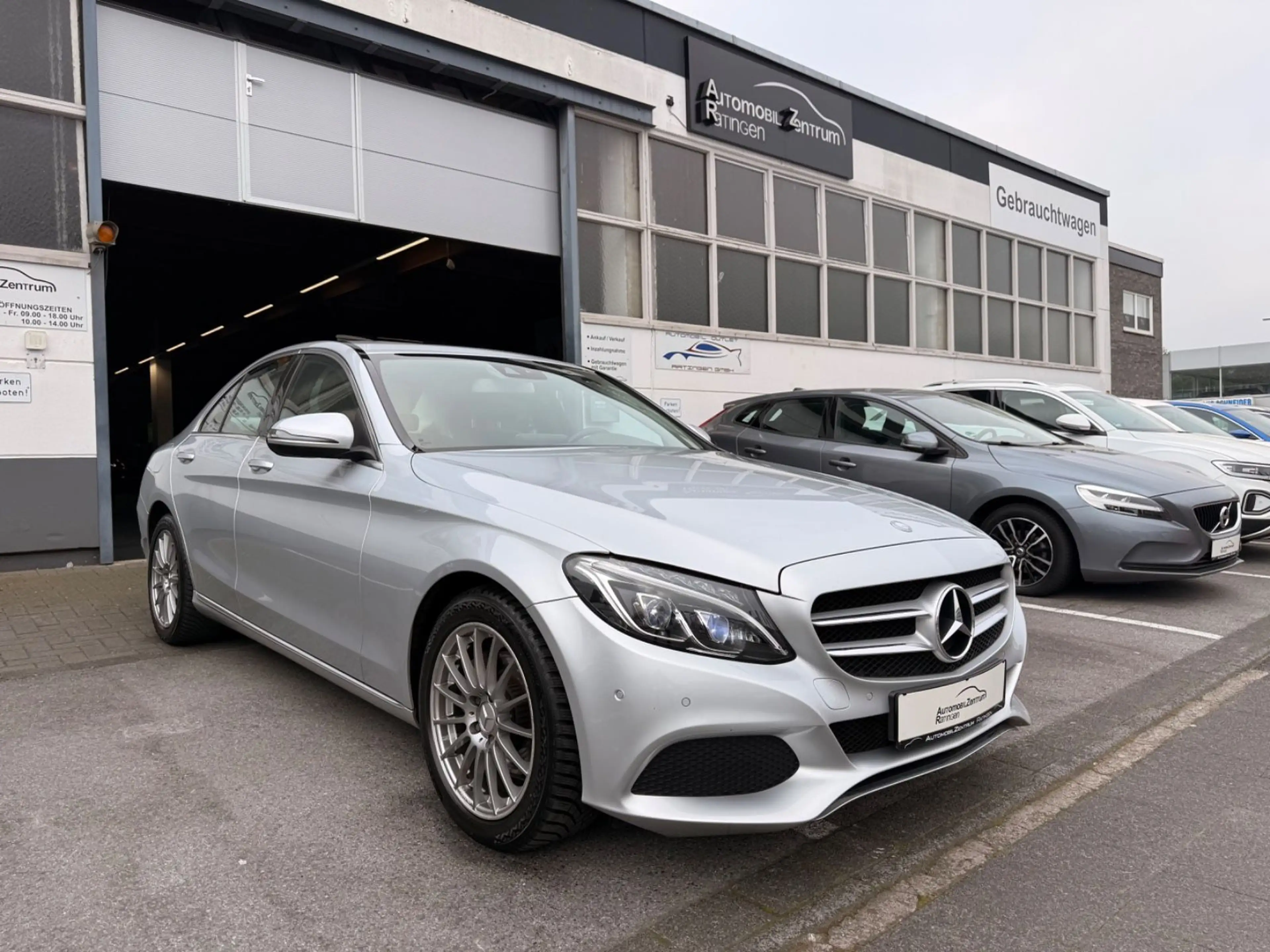 Mercedes-Benz C 220 d Avantg. 9G-Tronic 2.HD*COMAND*LED*S-DACH