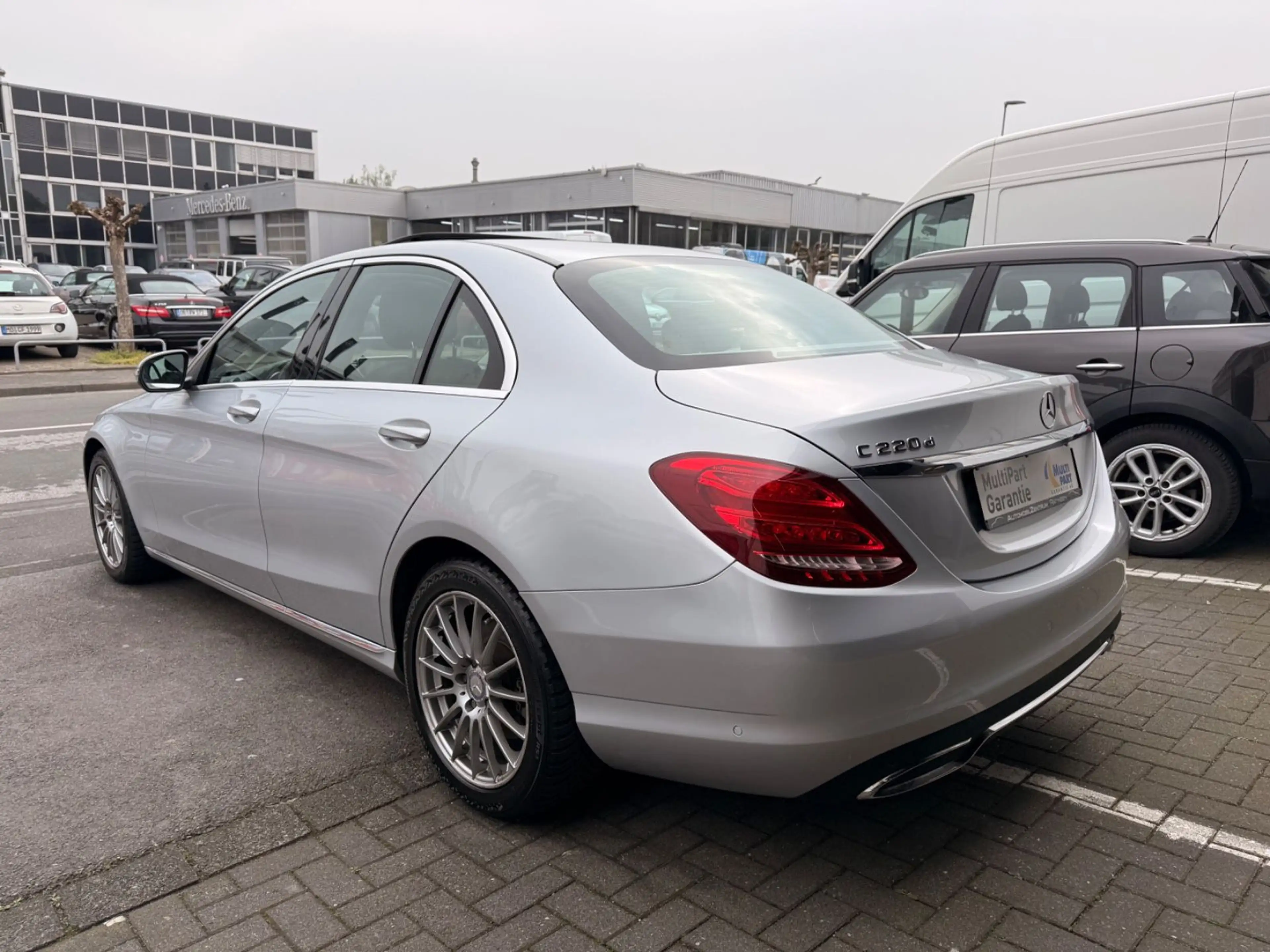 Mercedes-Benz C 220 d Avantg. 9G-Tronic 2.HD*COMAND*LED*S-DACH — photo 4