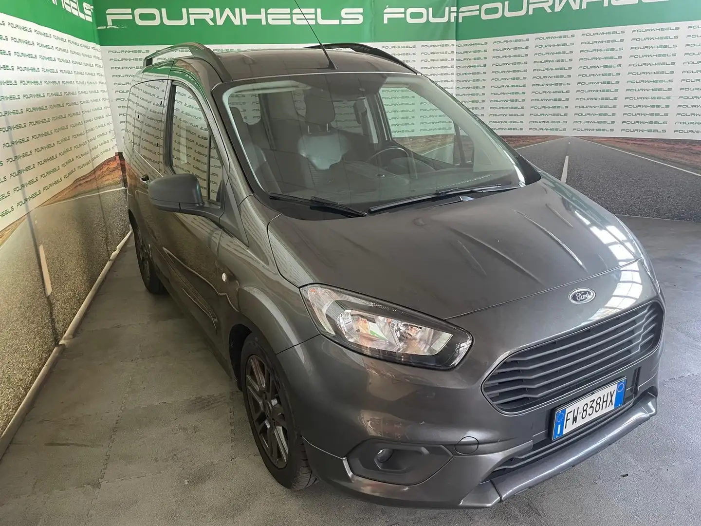 Ford TOURNEO COURIER Grijs - 1