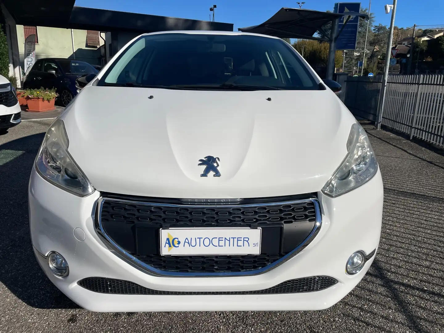 Peugeot 208 1.2 VTi 82 CV 3 porte Serie Speciale S Bianco - 2
