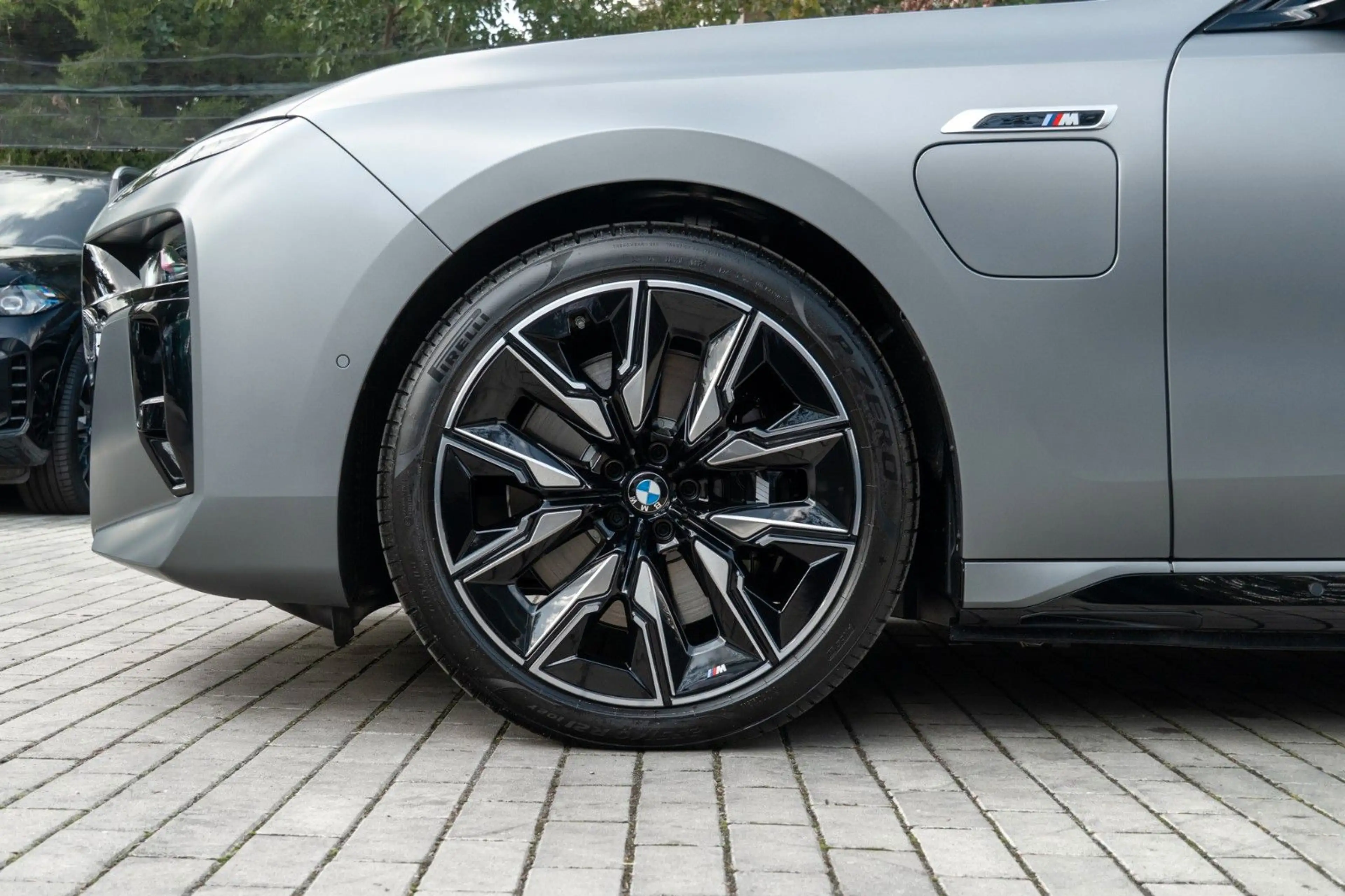 BMW 760 e INDIVIDUAL.M PERFORM.B&W.EX.DRIVE.5/100 — photo 8