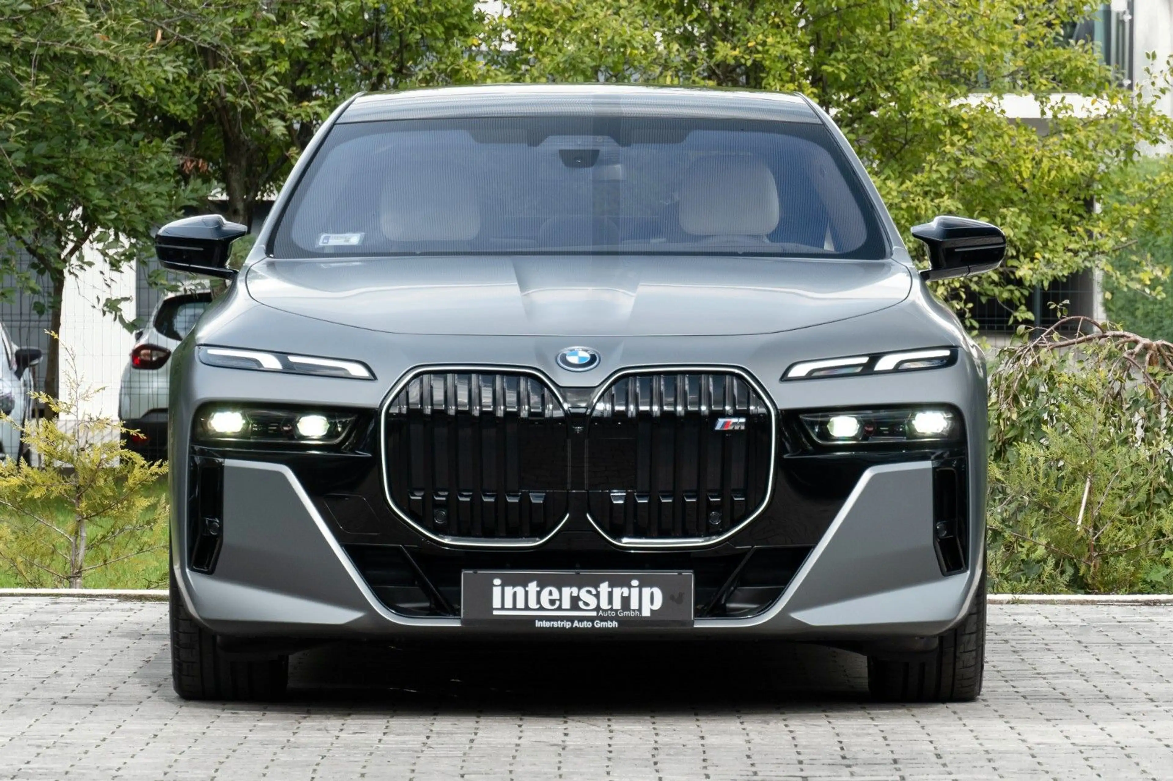 BMW 760 e INDIVIDUAL.M PERFORM.B&W.EX.DRIVE.5/100 — photo 2