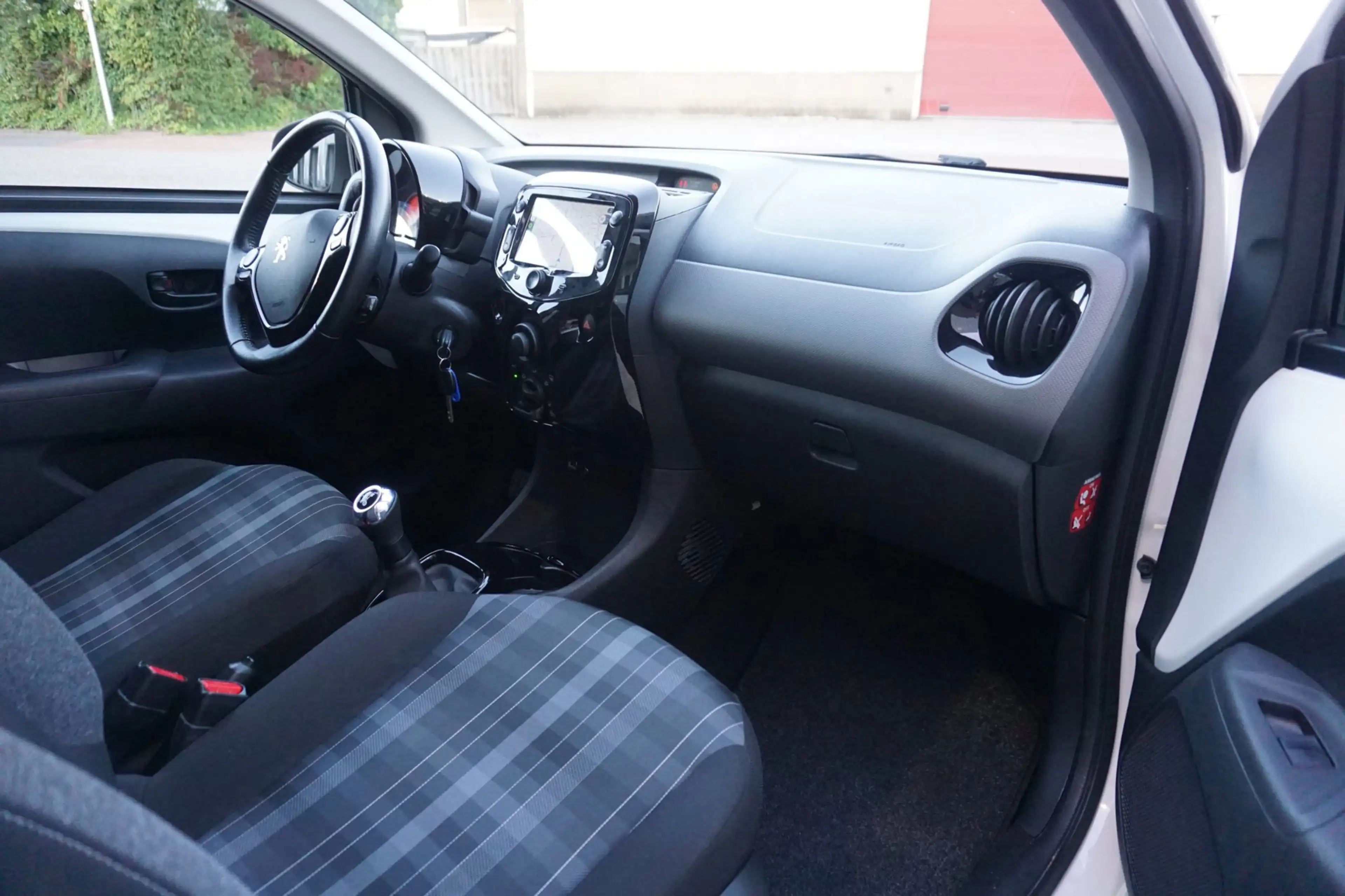 Peugeot 108 1.0 e-VTi Style * Car Play * 5 Drs * — photo 19