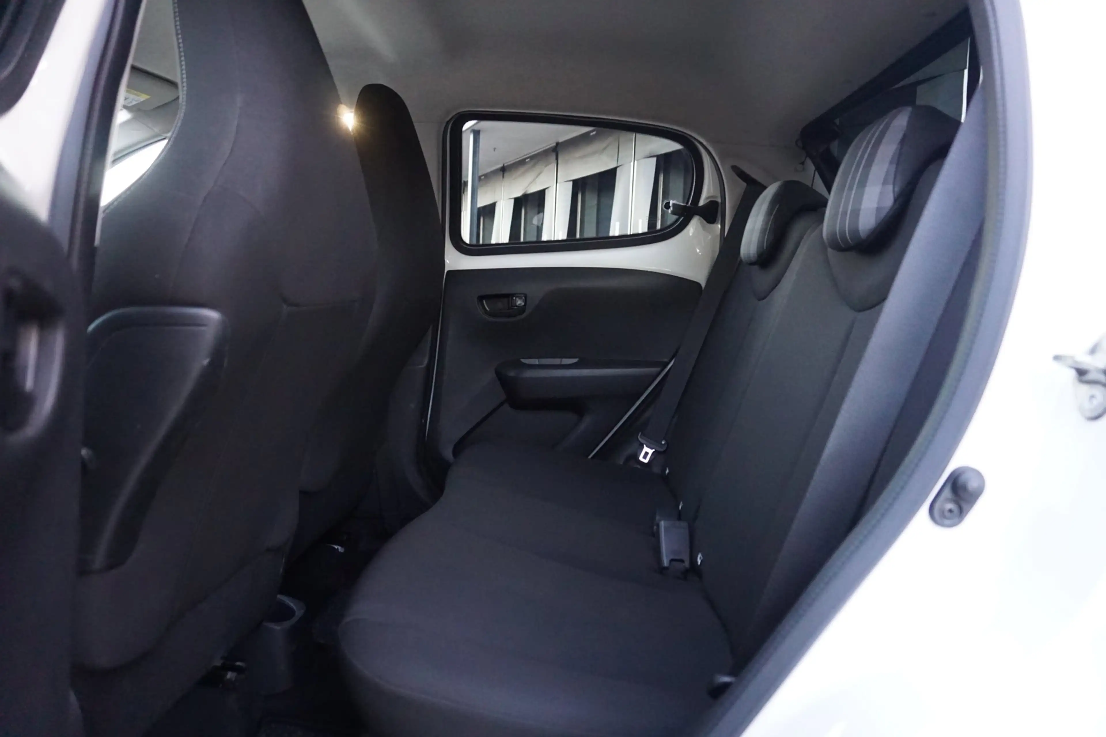 Peugeot 108 1.0 e-VTi Style * Car Play * 5 Drs * — photo 16