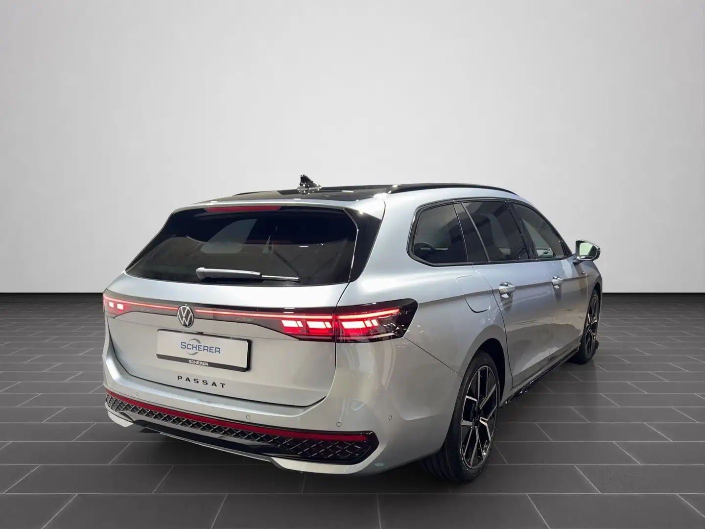 Volkswagen Passat R-Line 2,0 l TDI 150 PS DSG7 Silber - 2