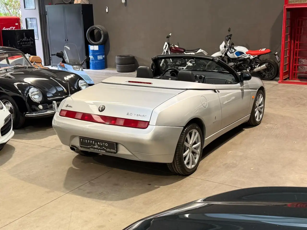 Alfa Romeo Spider 2.0i 16V Twin Spark cat L, foto 4