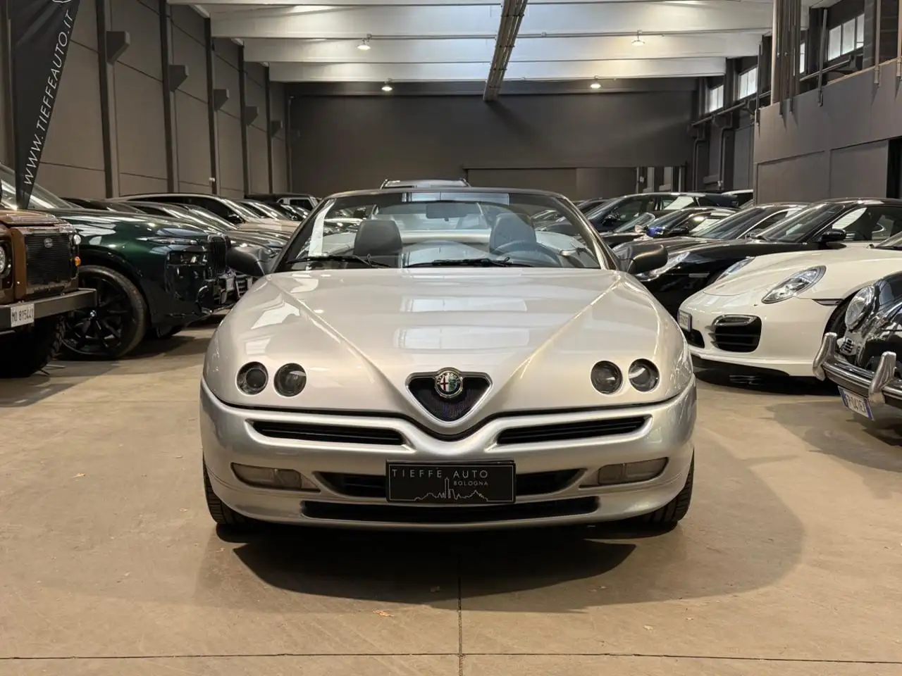 Alfa Romeo Spider 2.0i 16V Twin Spark cat L, foto 2
