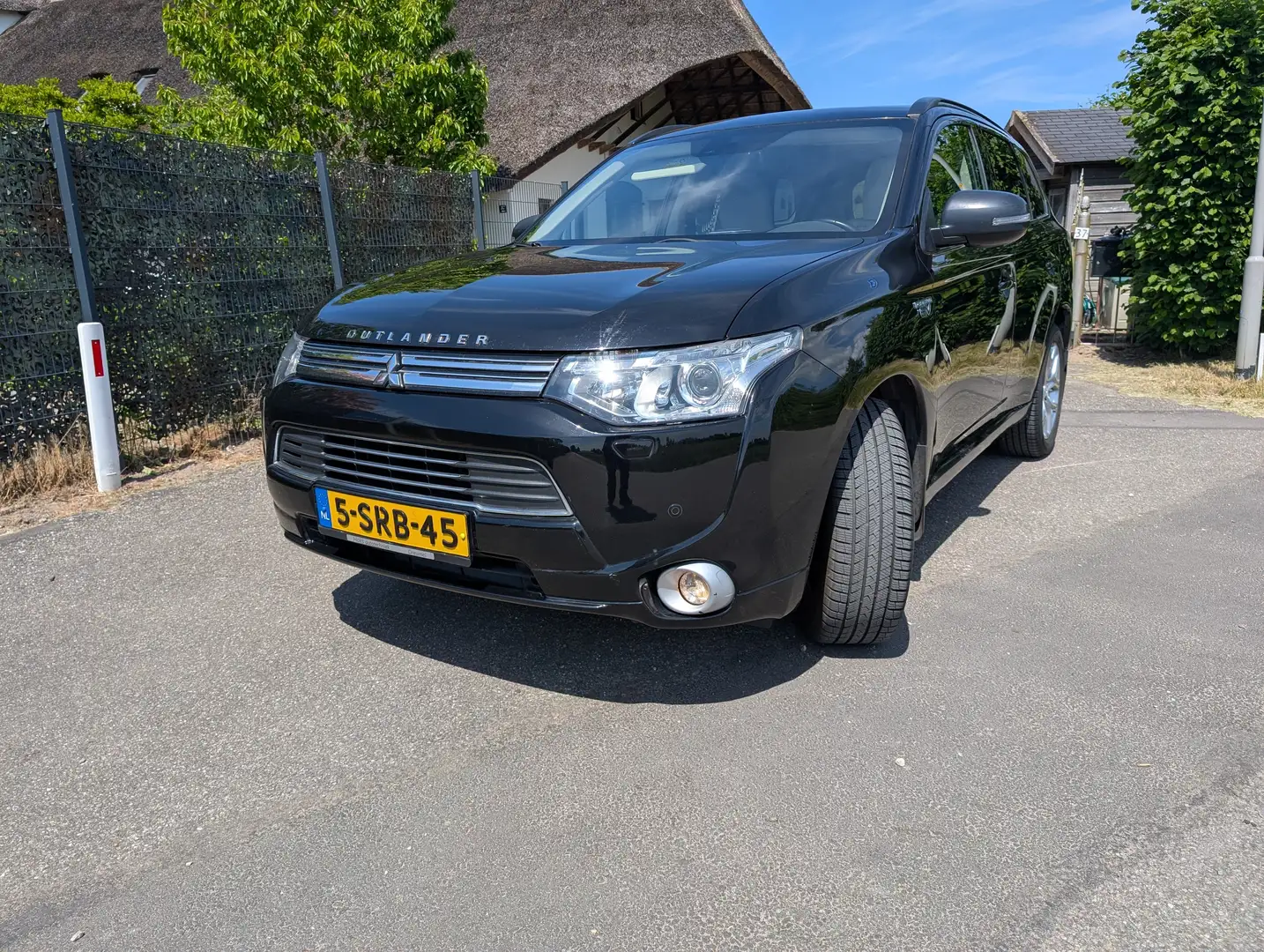 Mitsubishi Outlander Full options  2.0 PHEV 4WD Instyle+ Noir - 2