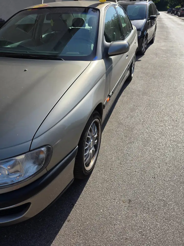 Opel Omega 2.0 16V, foto 4