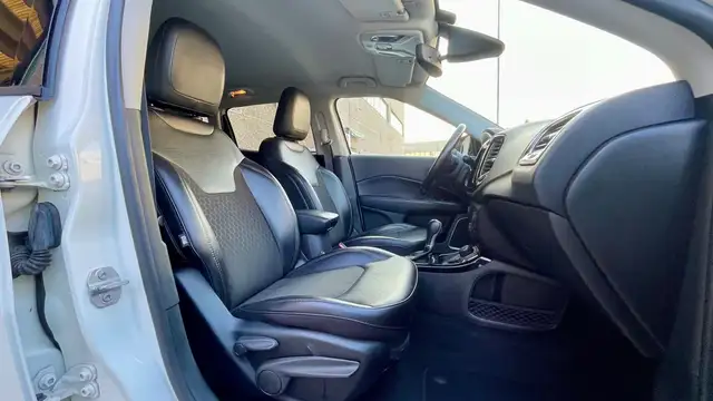 Jeep Compass view 13