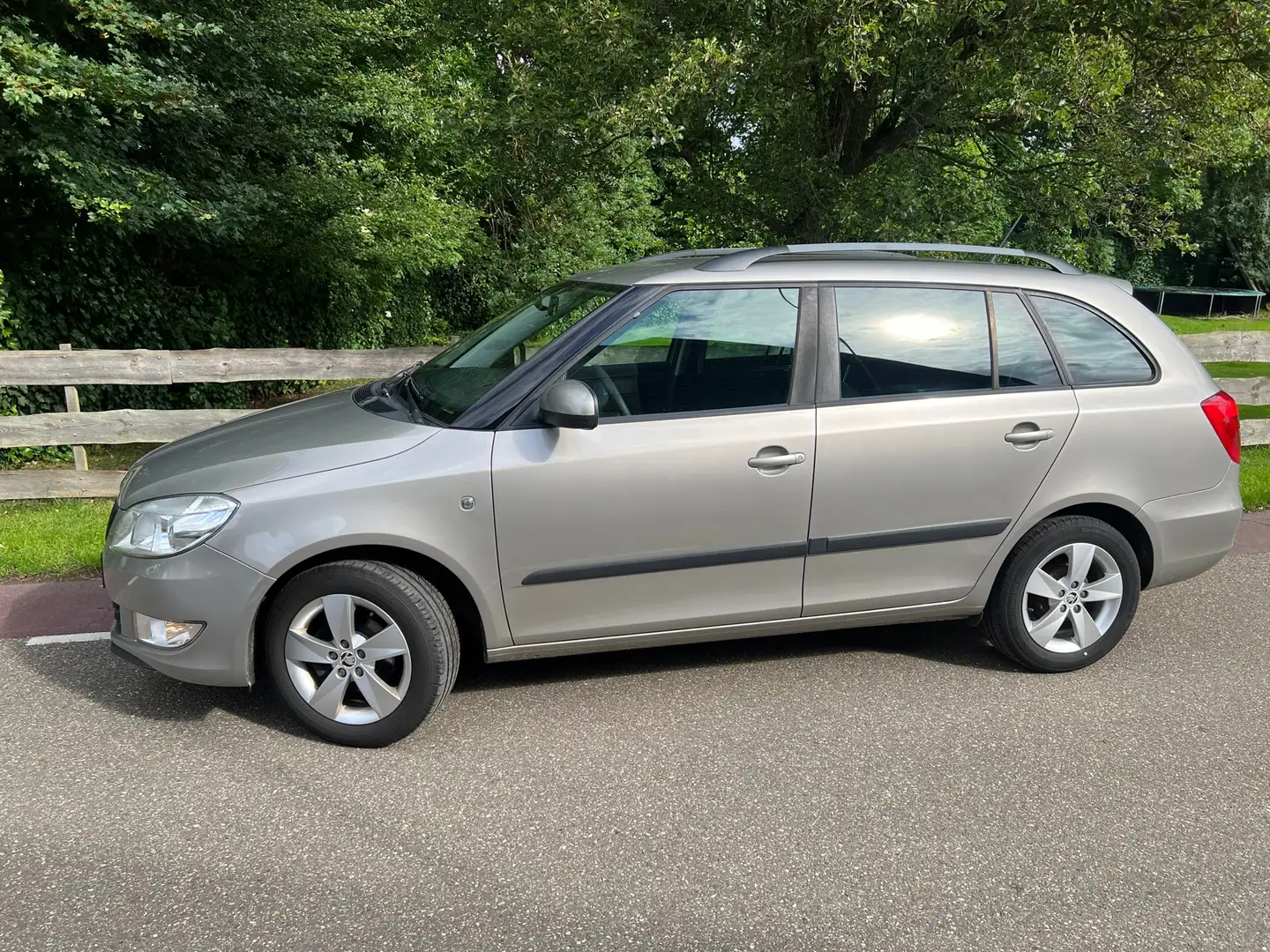 Skoda Fabia Combi 1.2 TSI Fresh Clima, Trekhaak Beige - 2