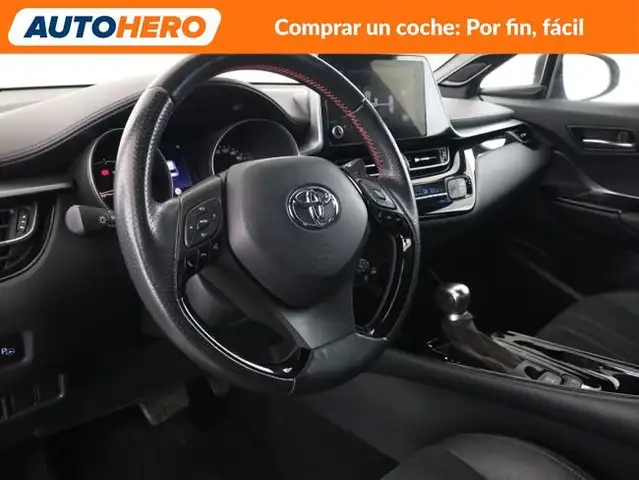 Toyota C-HR view 12