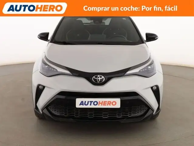 Toyota C-HR view 9