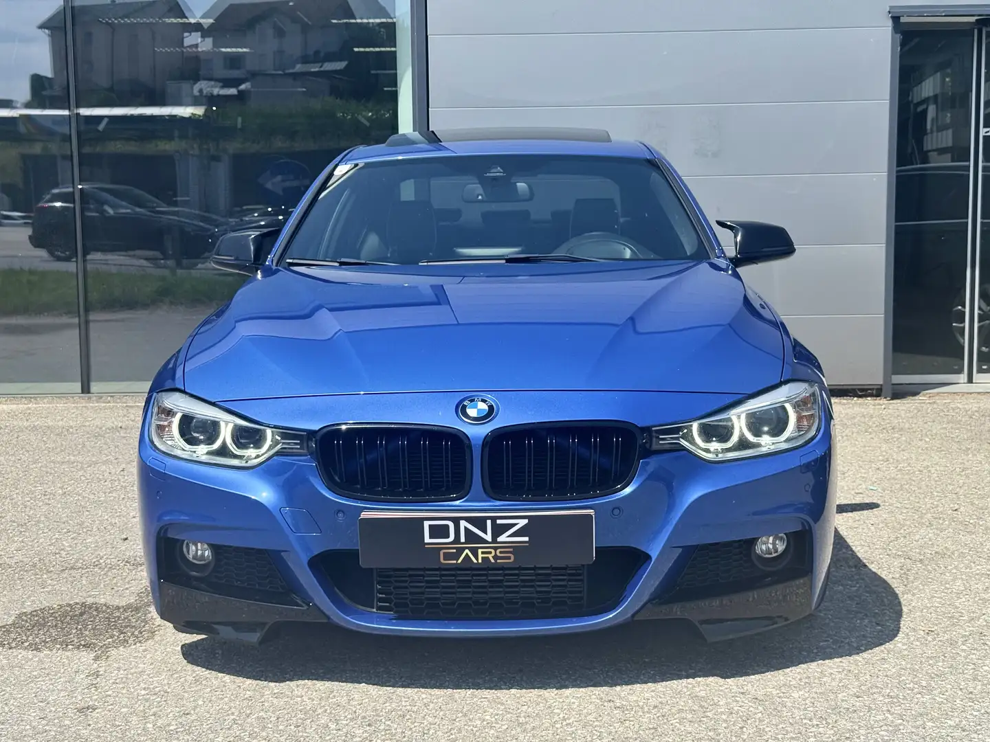 BMW 330 330d M-Sport Aut Blauw - 2