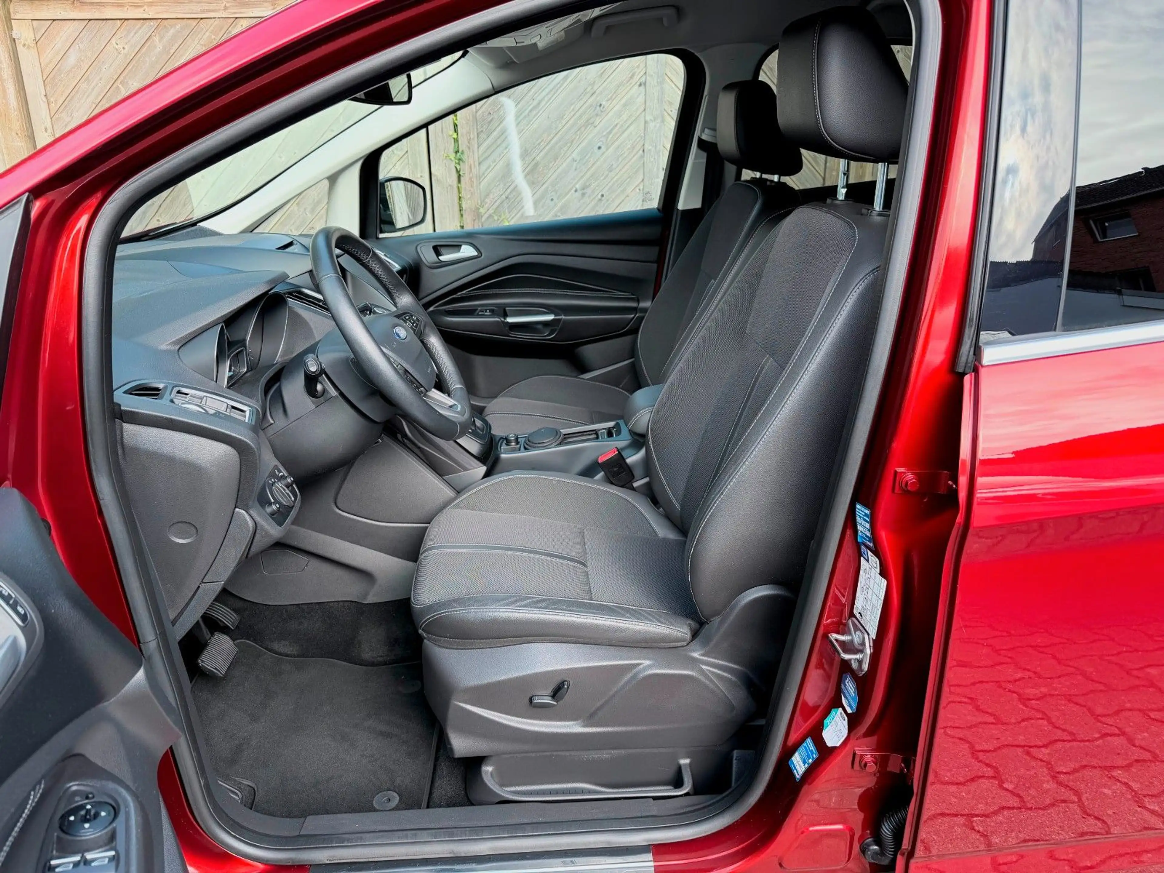 Ford C-Max Titanium°Spurhalte+Totenwinkelass.°Navi° — photo 9