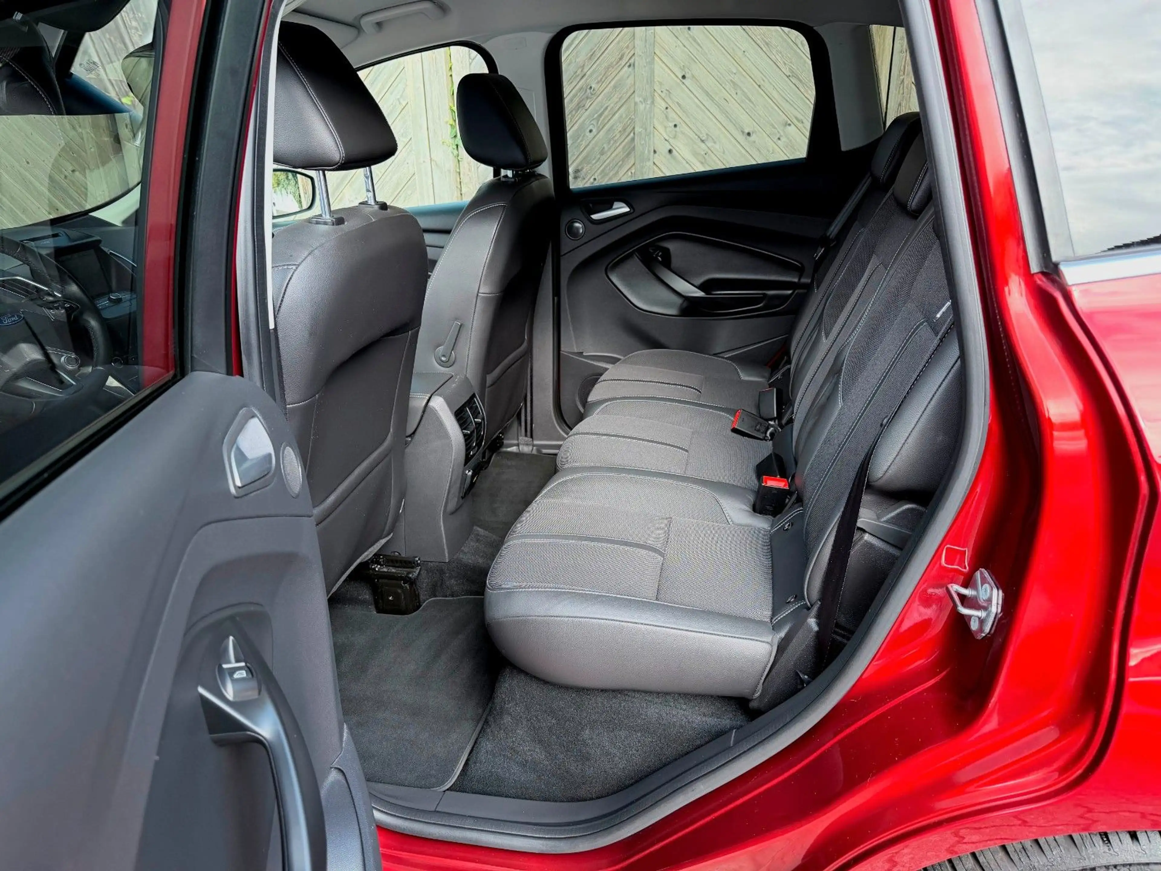 Ford C-Max Titanium°Spurhalte+Totenwinkelass.°Navi° — photo 11