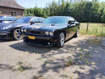 Challenger V8 6.1 HEMI - First Edition