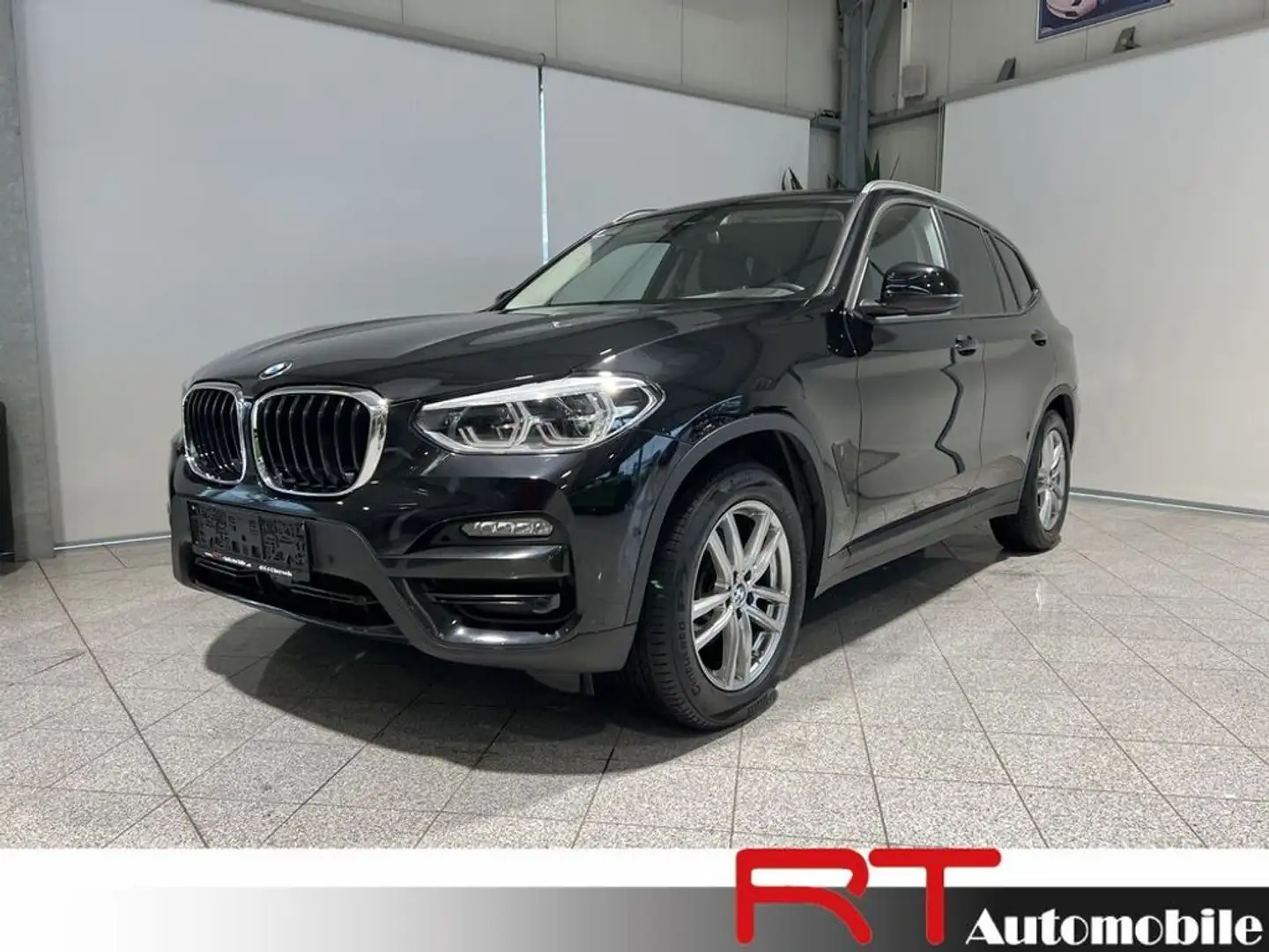 BMW X3 xDrive20d Advantage Schwarz - 1