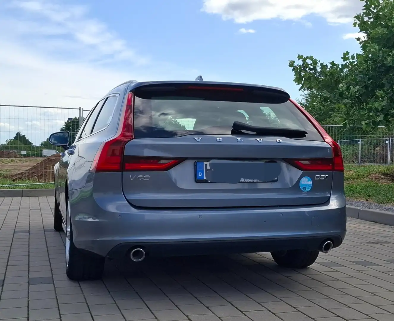 Volvo V90 V90 Diesel D5 AWD Geartronic Momentum Grau - 2