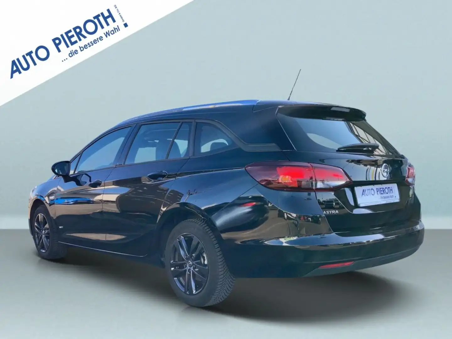Opel Astra 1.2 Turbo Start/Stop Sports Tourer Design&Tech Noir - 2