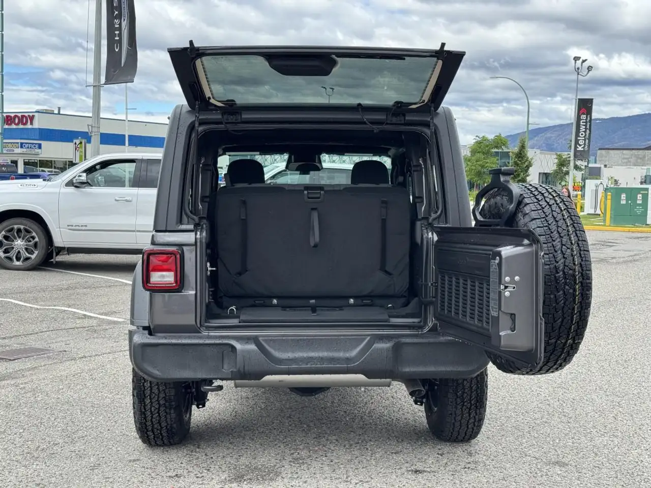 Jeep Wrangler снимка Jeep Wrangler