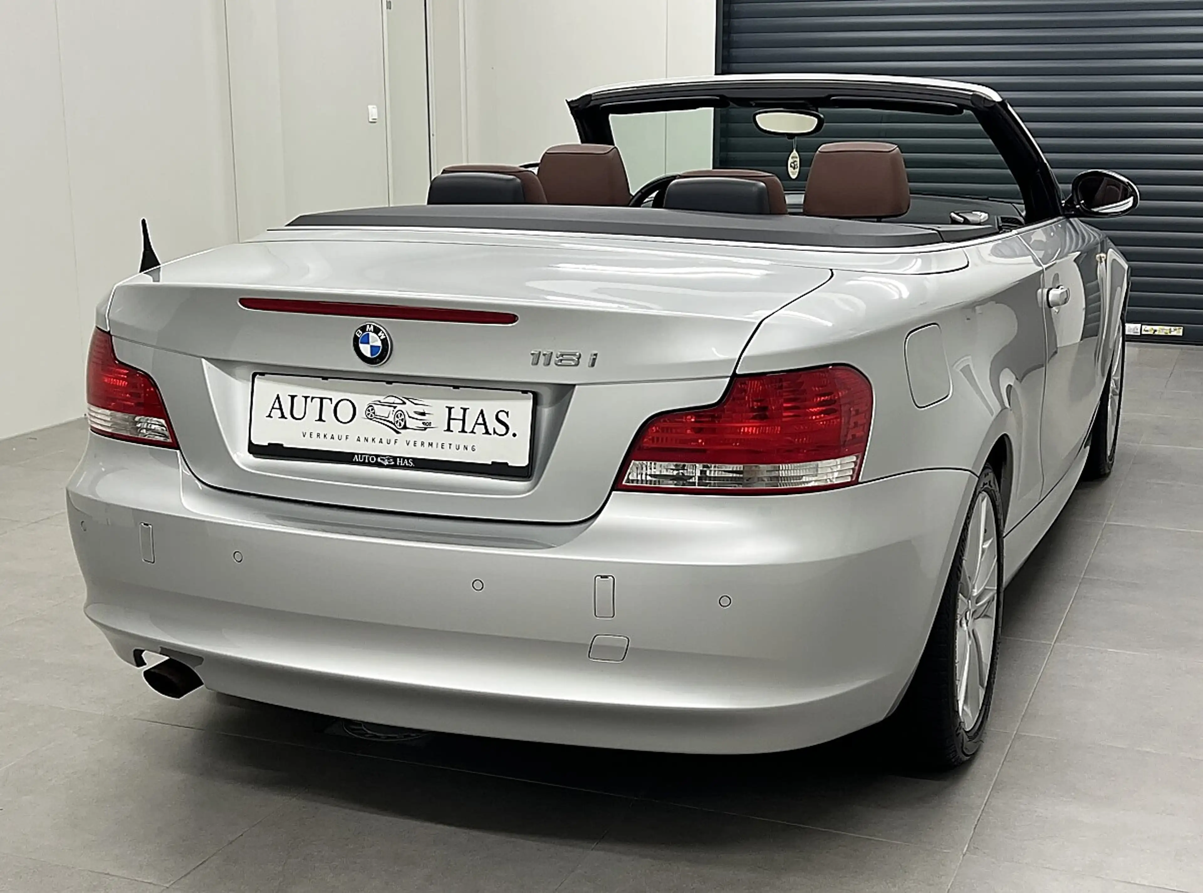 BMW 118 i Cabrio Österreich-Paket *Tempomat*Vollleder*AUX* — photo 5