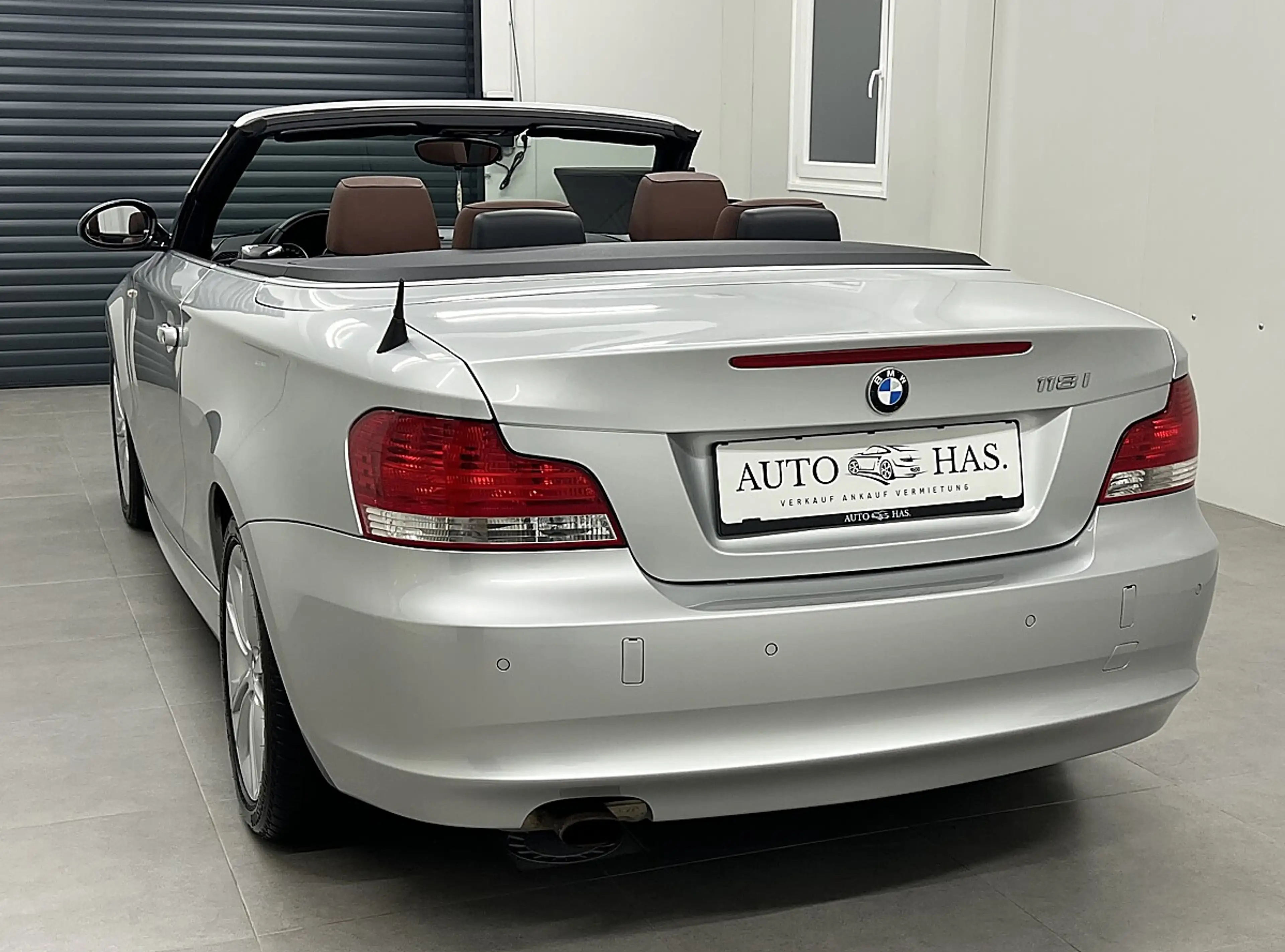 BMW 118 i Cabrio Österreich-Paket *Tempomat*Vollleder*AUX* — photo 8