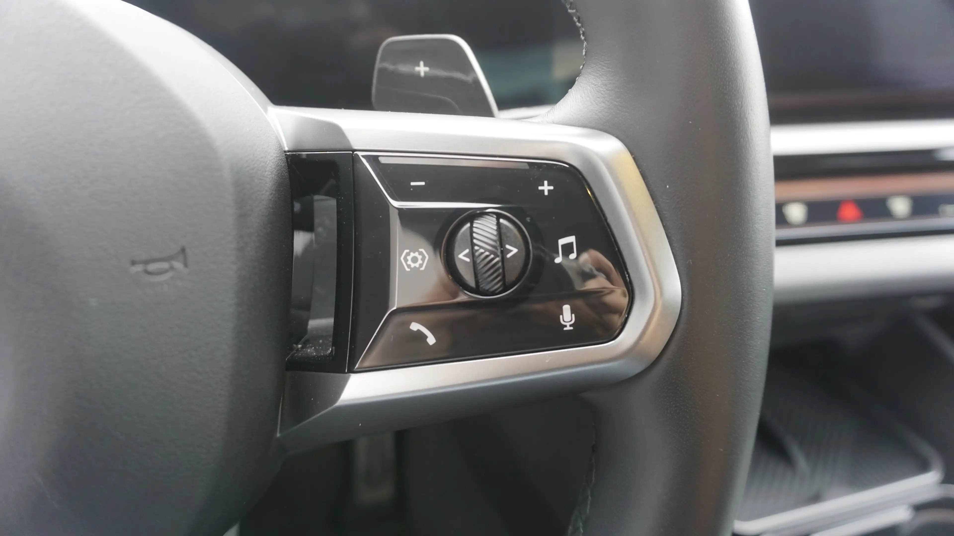 BMW 520 d Limousine M Sport Head-Up+AHK+Navi+Kamera — photo 15