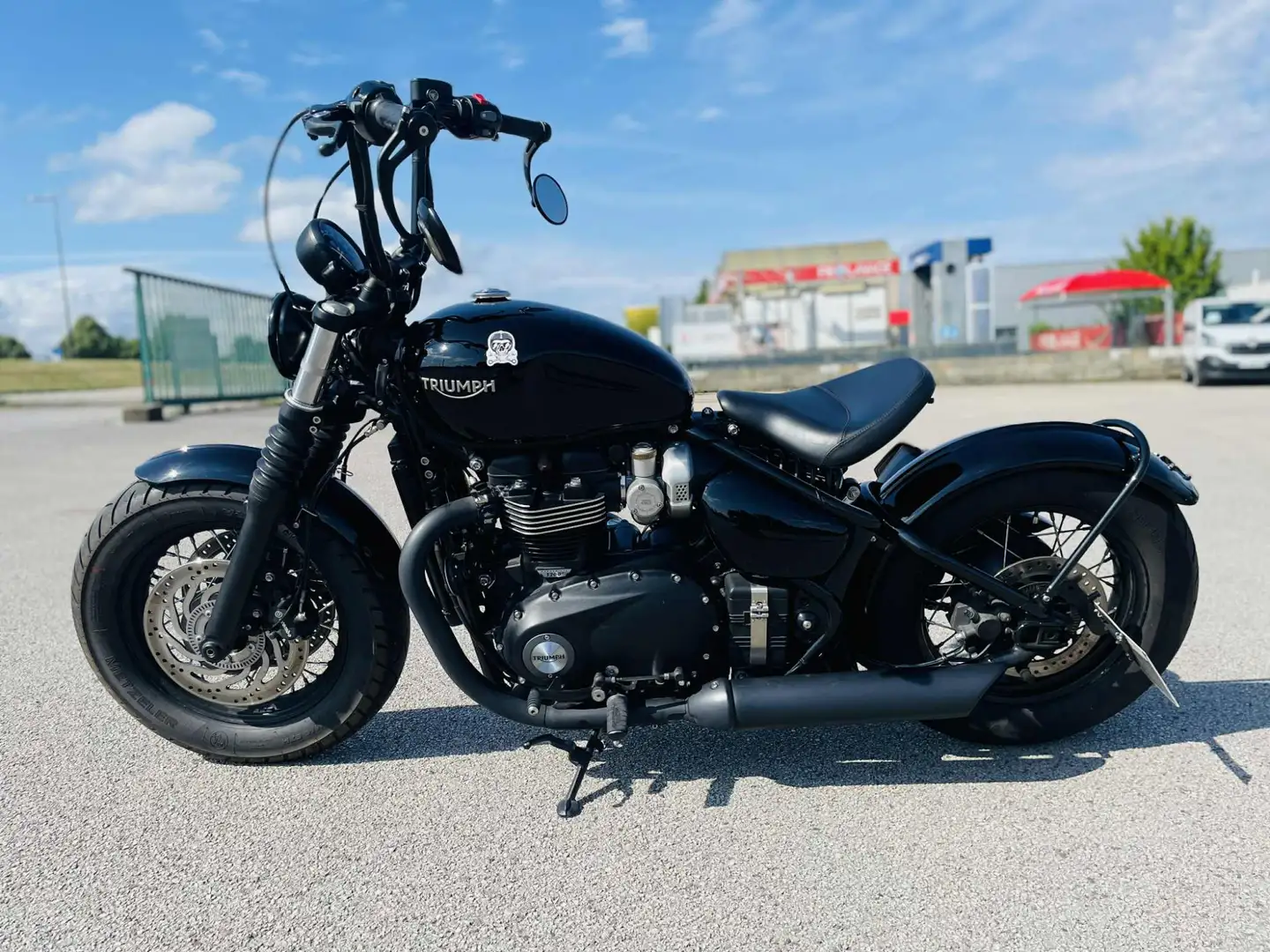 Triumph Bonneville Bobber Noir - 1