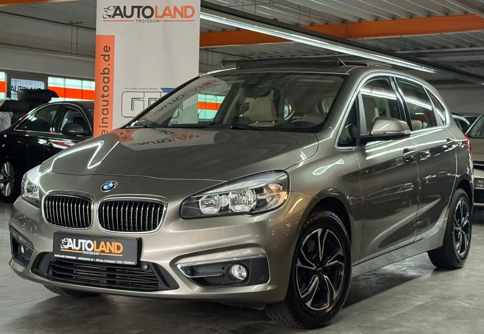 BMW 218 218i ActiveTourer*77TKM*LEDER*PANO*NAVI*PDC*SHZG Коричневий - 2