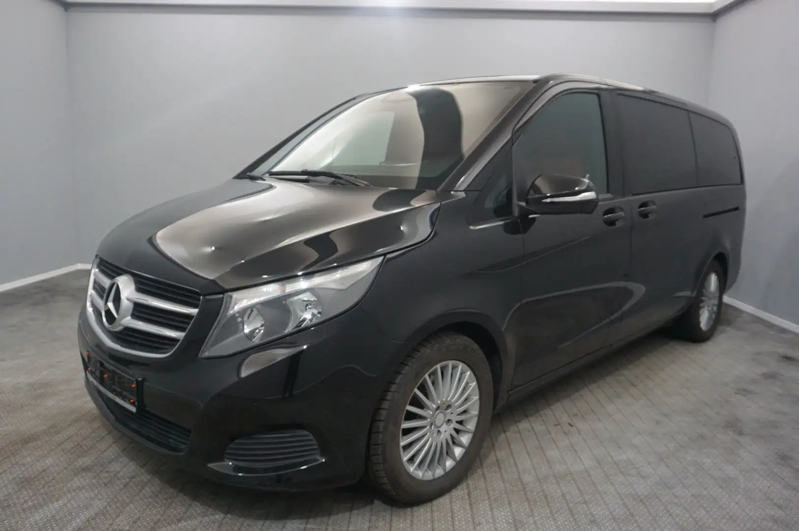 Mercedes-Benz V 220 D EDITION LANG*ROVELVER*VIP*2xTV*CHAUFFEUR Negru - 1