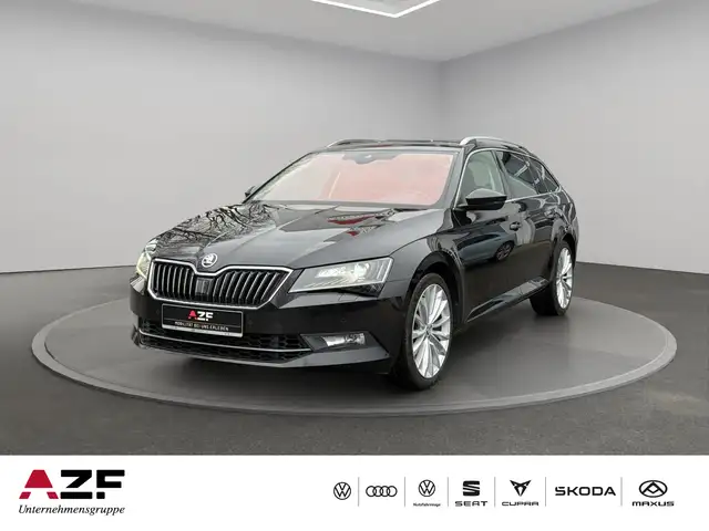 Skoda Superb Combi 2.0TSI 4x4 DSG Style AHK+LEDER+PANO