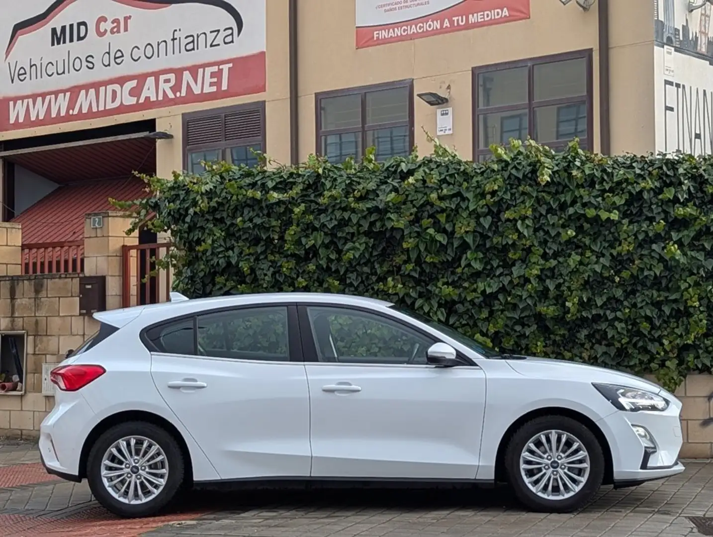 Ford Focus Titanium 1.5Tdci 120Cv 6 Velocidades 5 Puertas Wit - 2