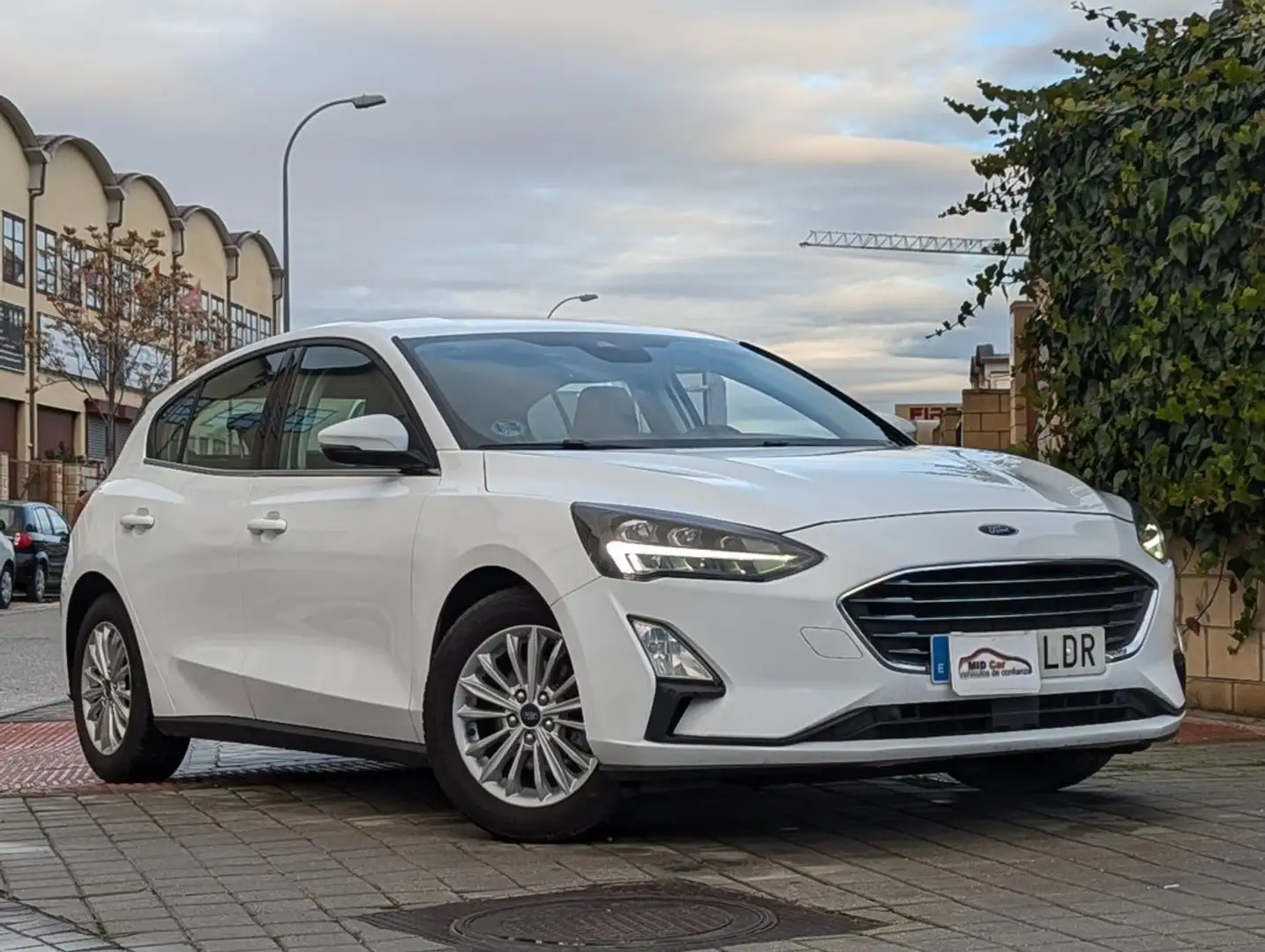 Ford Focus Titanium 1.5Tdci 120Cv 6 Velocidades 5 Puertas Wit - 1