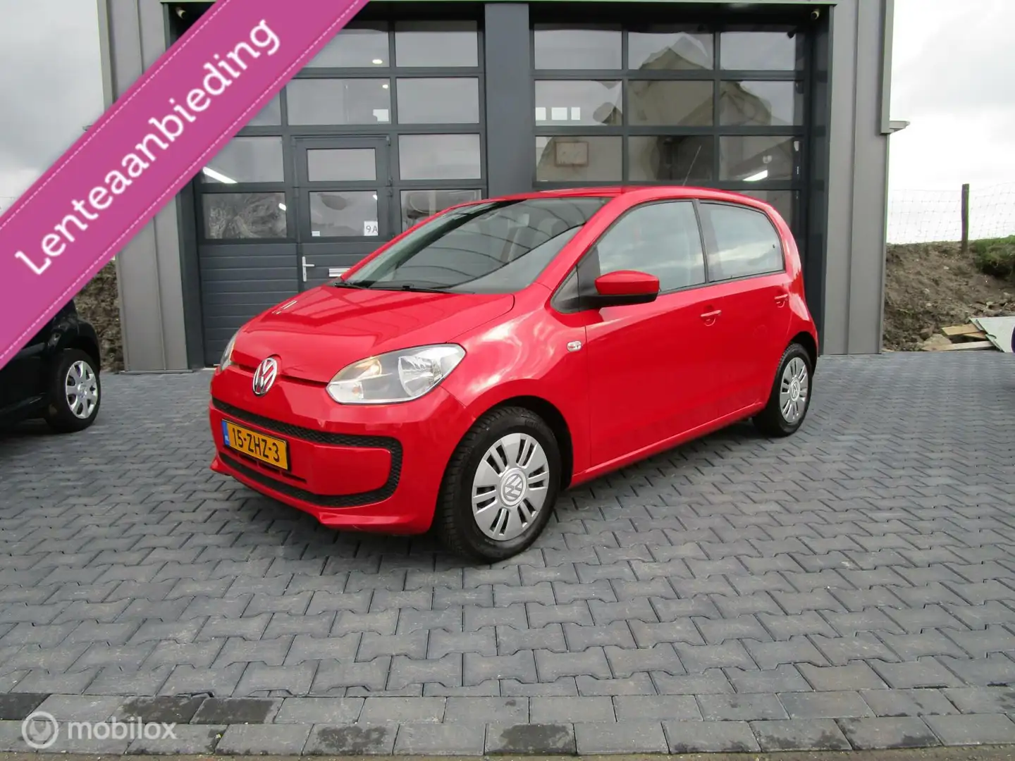 Volkswagen up! 1.0 take up! BlueMotion 5drs Airco Navigatie Rood - 1