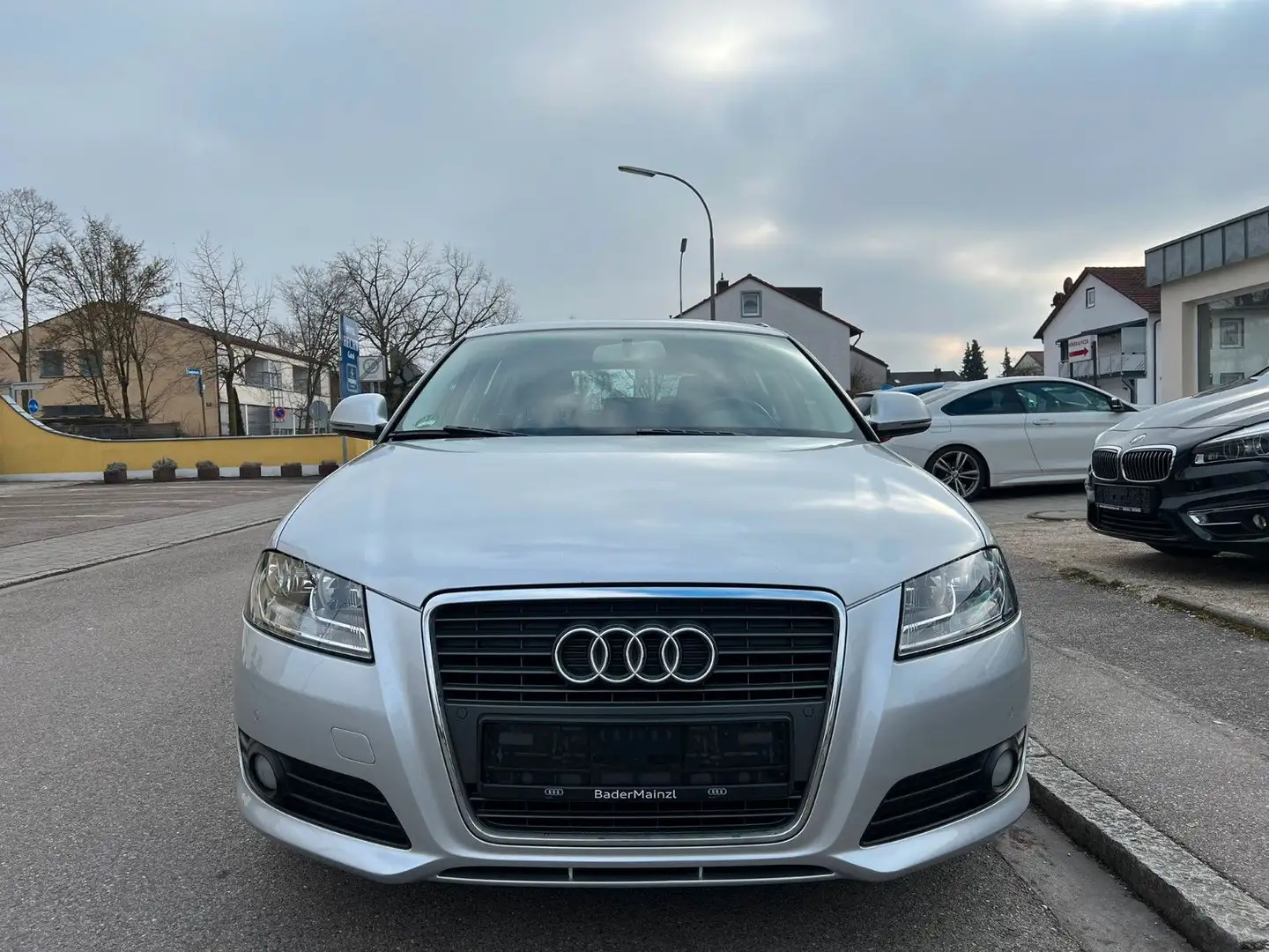 Audi A3 Sportback 1.4 TFSI Automatik 48.878KM Zilver - 2