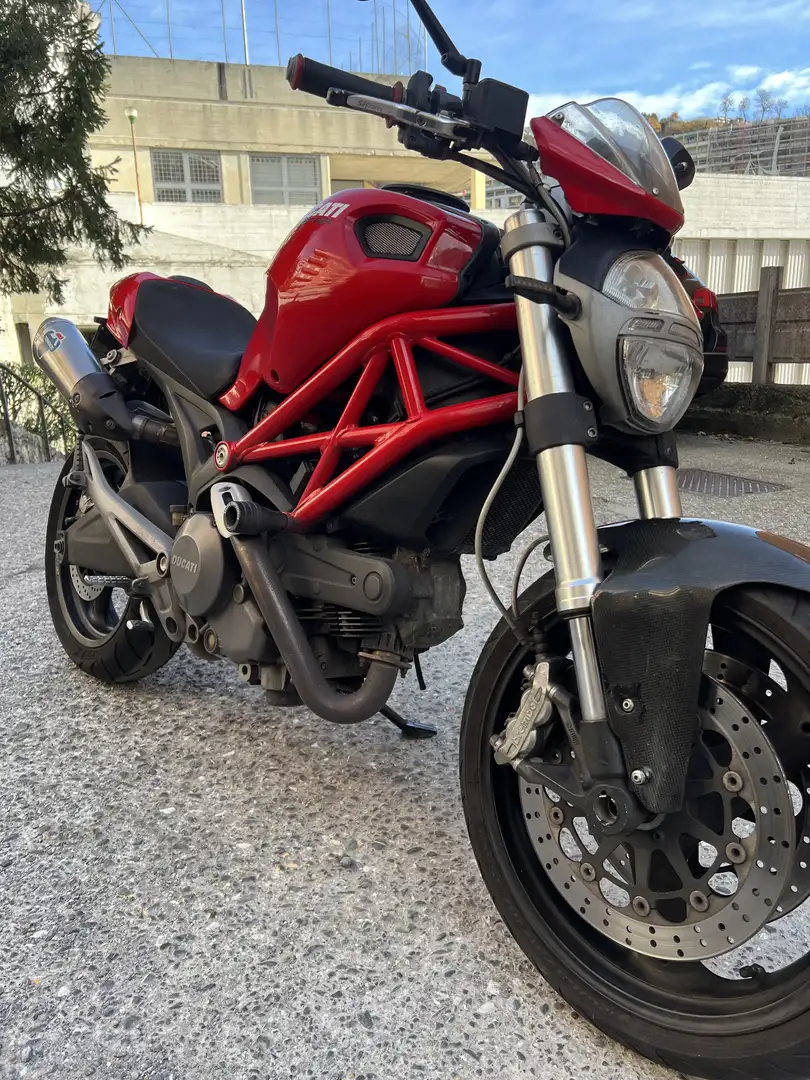Ducati Monster 696 - 2