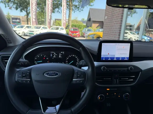 Ford Focus view 7