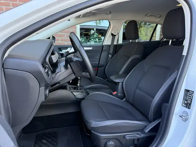 Ford Focus view 4