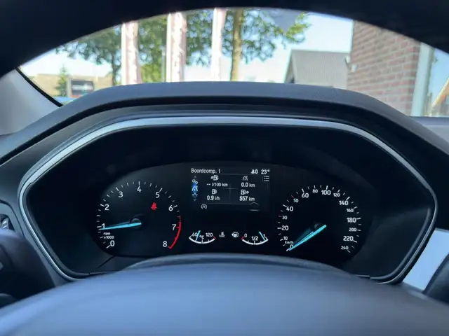 Ford Focus view 9