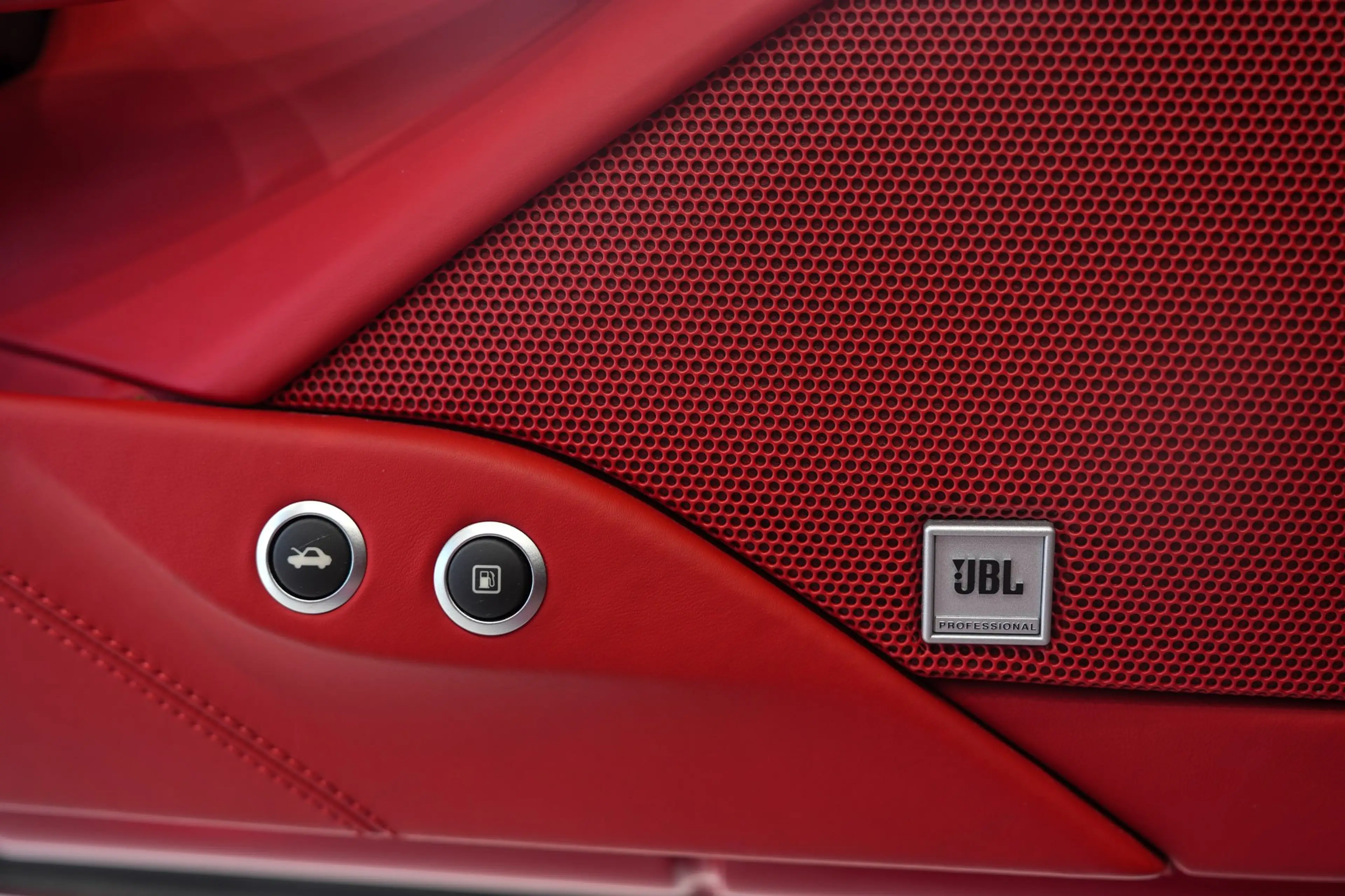 Ferrari 488 Spider*TAILOR-MADE*LIFT*KERAMIK*ROSSO-CORSA* — photo 14