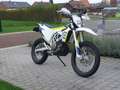 Husqvarna 701 Enduro Bílá - thumbnail 2