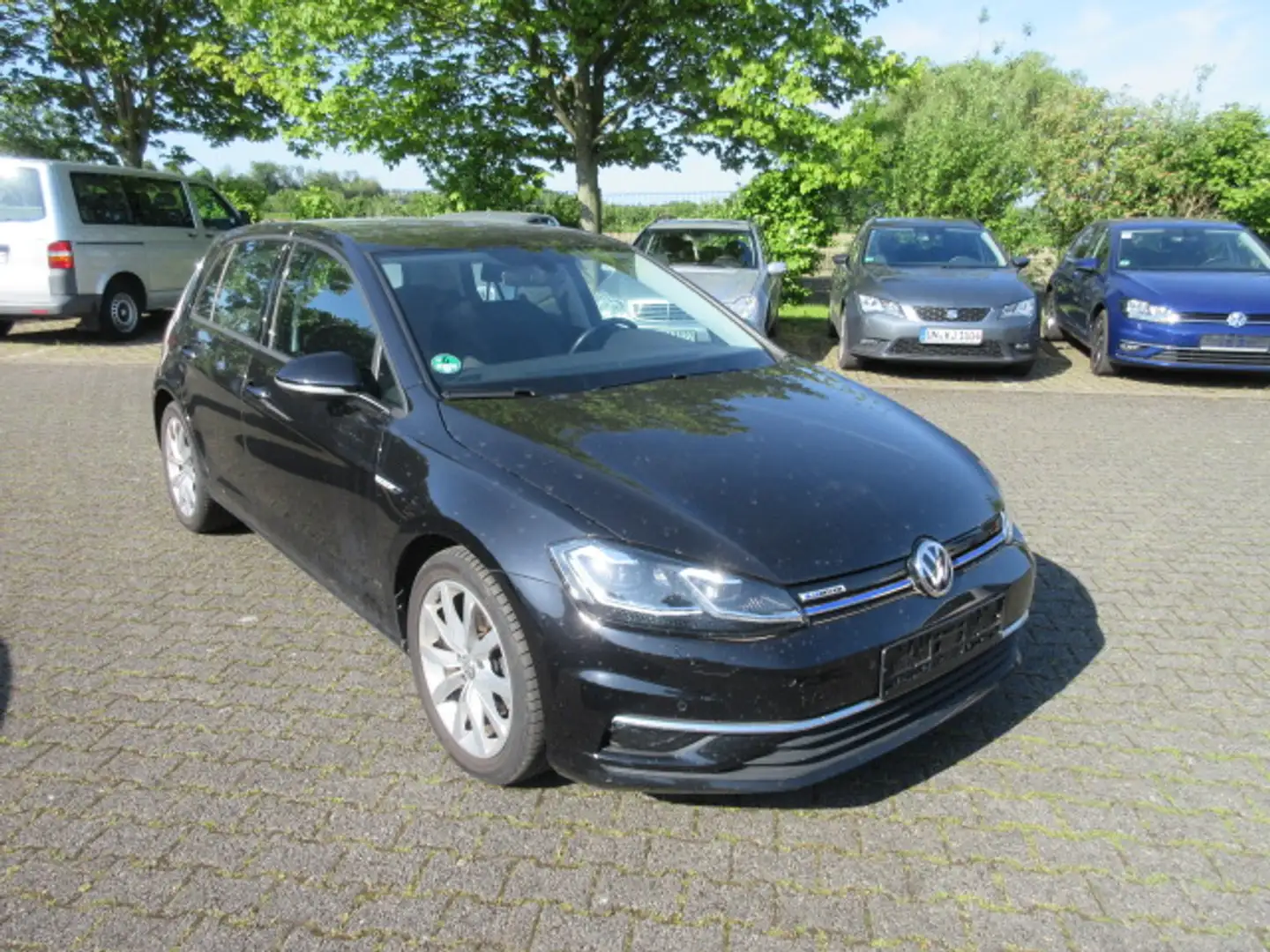 Volkswagen Golf Highline 1.5 TSI NAVI LED ALU APS SITZHZG ACC KLIM Schwarz - 1