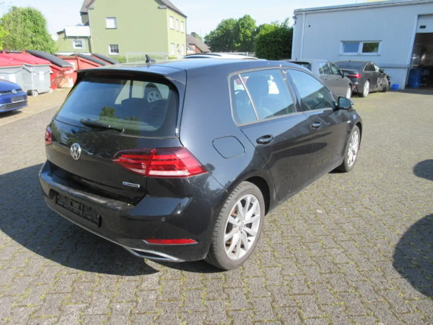 Volkswagen Golf Highline 1.5 TSI NAVI LED ALU APS SITZHZG ACC KLIM Schwarz - 2