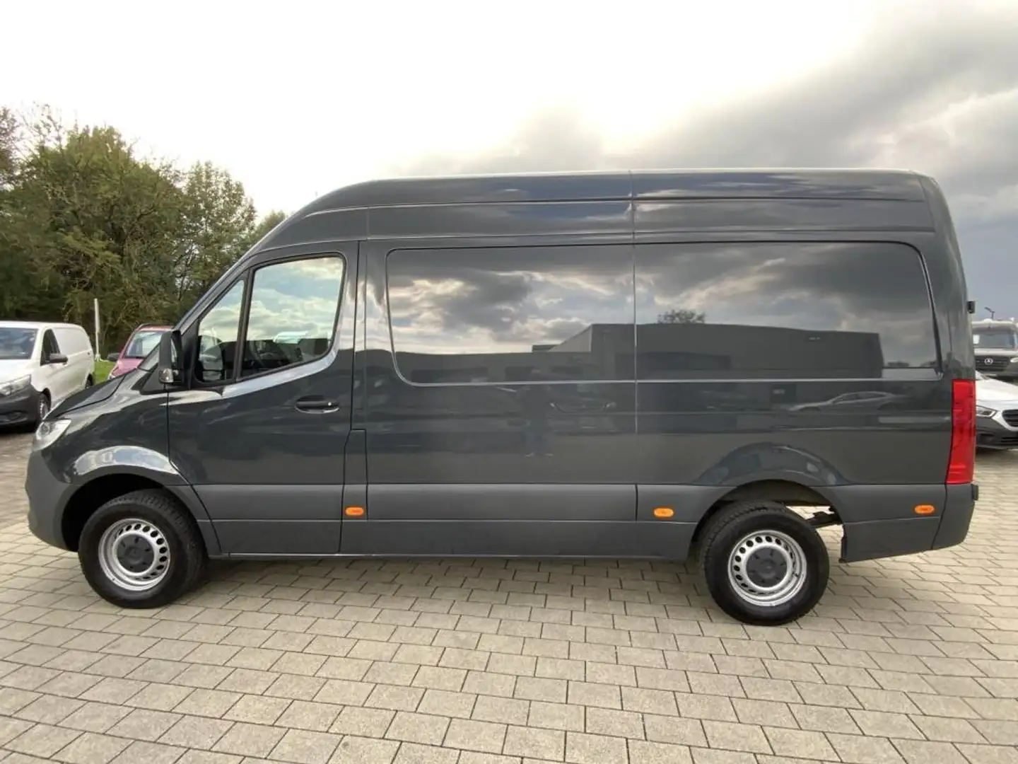 Mercedes-Benz Sprinter 317 CDI KA HD Mittel Klima 3-Sitze Werkstattregale Grau - 2