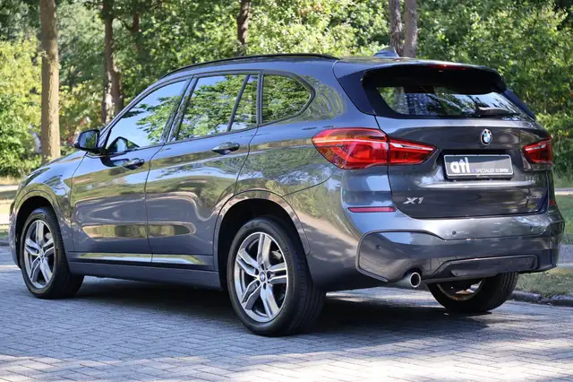 BMW X1 view 4