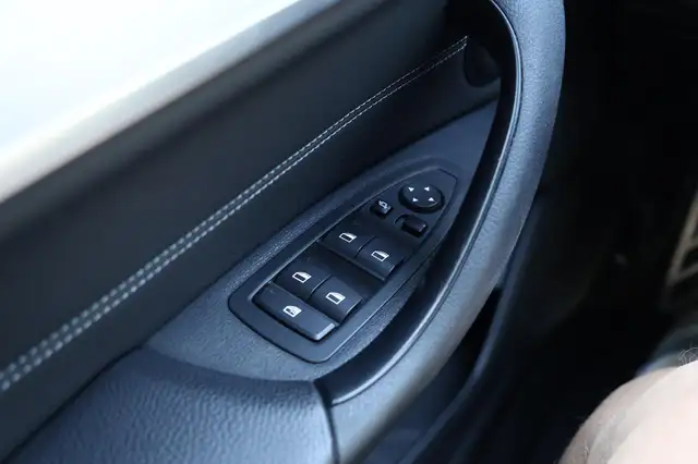 BMW X1 view 25